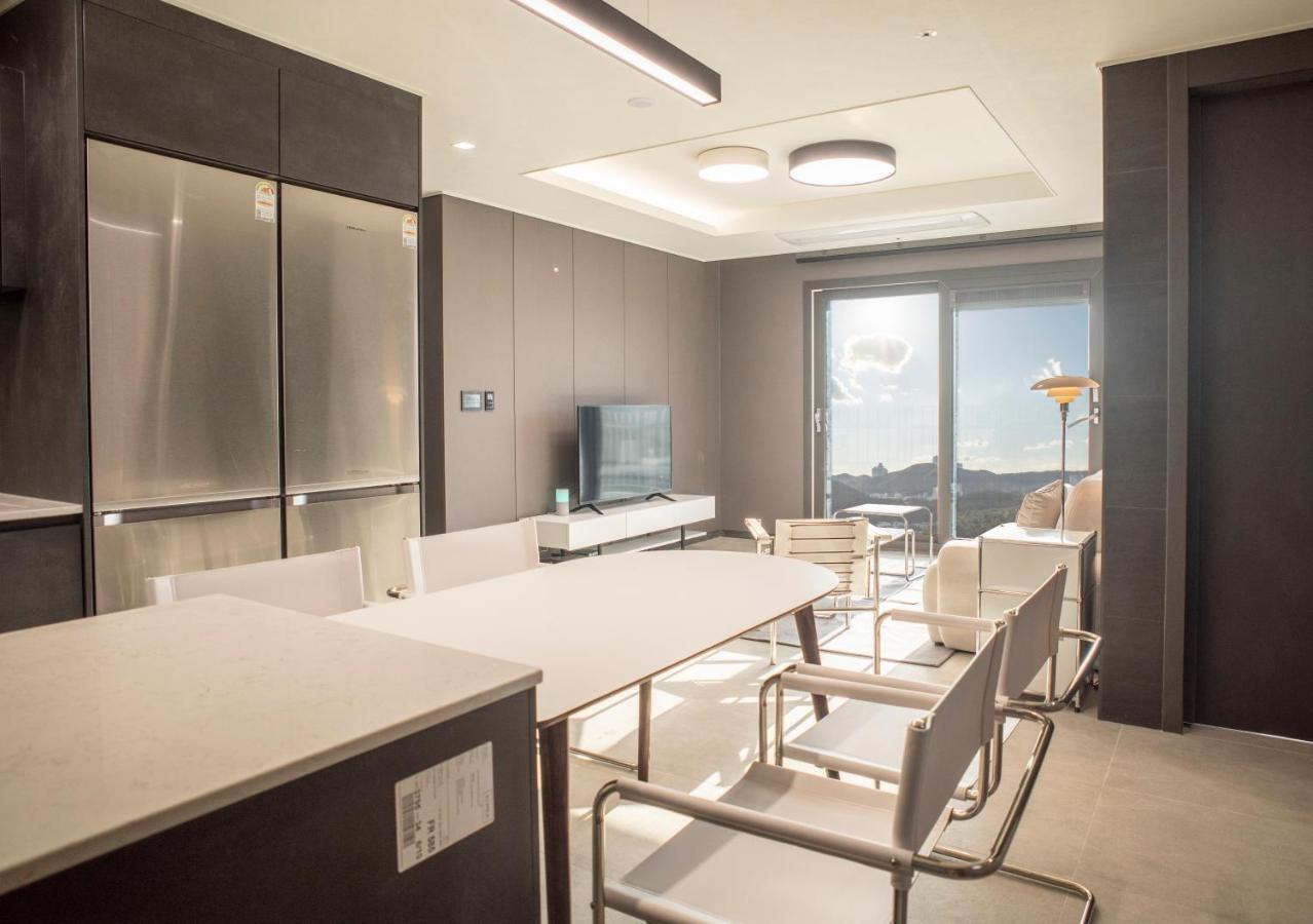 Y Collection By Uh Flat Osiria Aparthotel Busan Exterior foto