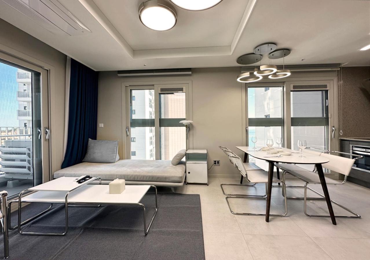 Y Collection By Uh Flat Osiria Aparthotel Busan Exterior foto